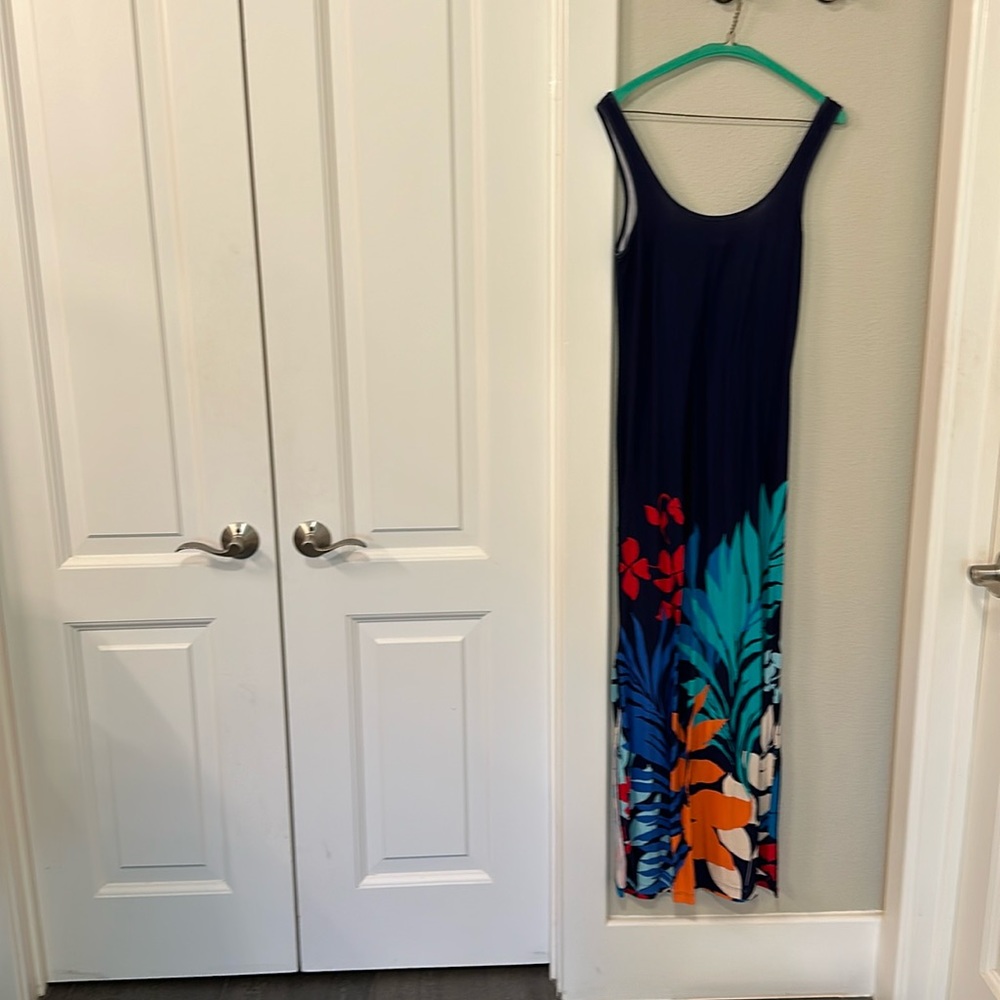 Sleeveless long sun dress